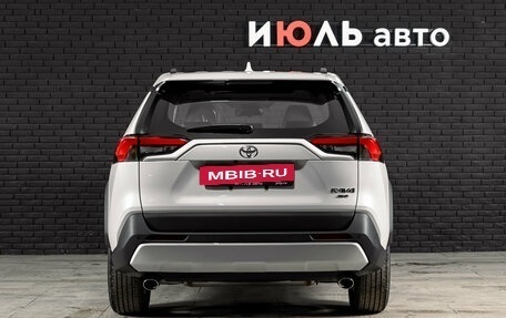 Toyota RAV4, 2025 год, 4 326 000 рублей, 5 фотография