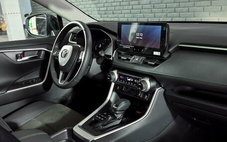 Toyota RAV4, 2025 год, 4 326 000 рублей, 17 фотография