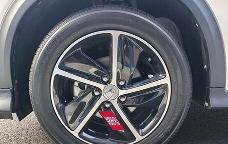 Honda Vezel, 2022 год, 1 750 000 рублей, 12 фотография