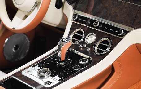 Bentley Continental GT, 2025 год, 52 867 200 рублей, 15 фотография