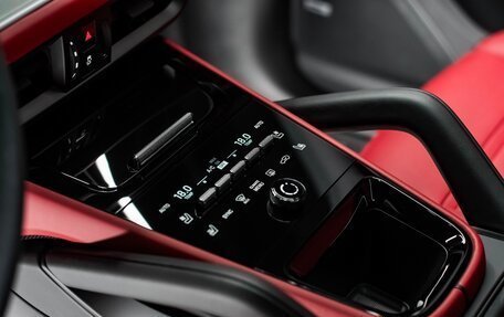 Porsche Cayenne III, 2025 год, 23 905 200 рублей, 20 фотография