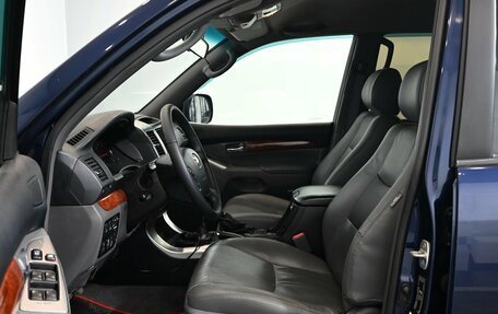 Toyota Land Cruiser Prado 120 рестайлинг, 2007 год, 2 000 000 рублей, 9 фотография