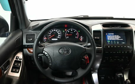 Toyota Land Cruiser Prado 120 рестайлинг, 2007 год, 2 000 000 рублей, 13 фотография