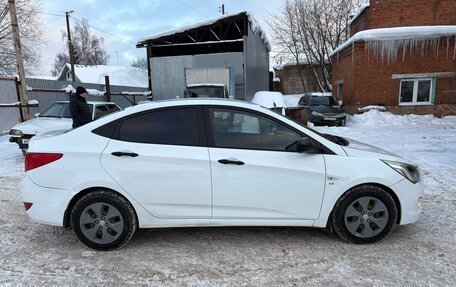 Hyundai Solaris II рестайлинг, 2015 год, 850 000 рублей, 4 фотография