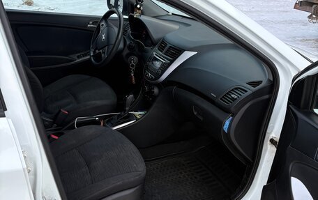 Hyundai Solaris II рестайлинг, 2015 год, 850 000 рублей, 7 фотография