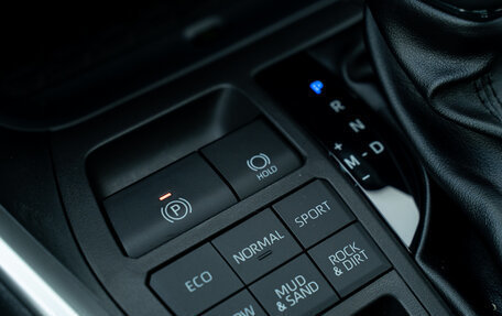 Toyota RAV4, 2025 год, 4 290 000 рублей, 28 фотография