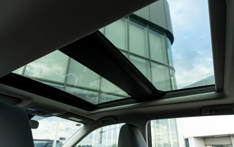 Toyota RAV4, 2025 год, 4 290 000 рублей, 30 фотография