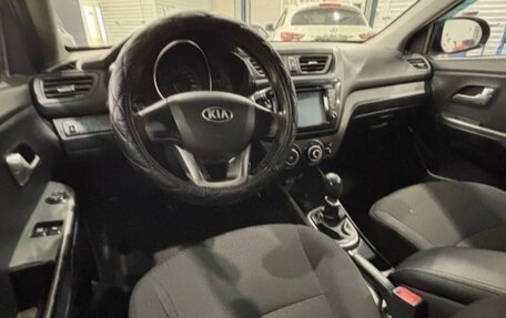 KIA Rio III рестайлинг, 2013 год, 750 000 рублей, 5 фотография