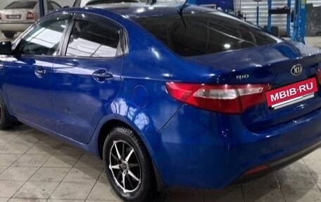 KIA Rio III рестайлинг, 2013 год, 750 000 рублей, 3 фотография