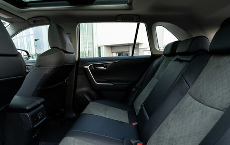 Toyota RAV4, 2025 год, 4 290 000 рублей, 31 фотография