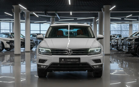 Volkswagen Tiguan II, 2017 год, 2 860 000 рублей, 3 фотография