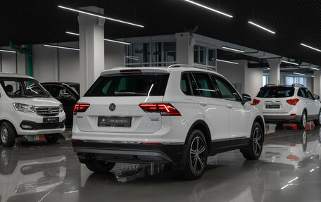 Volkswagen Tiguan II, 2017 год, 2 860 000 рублей, 4 фотография