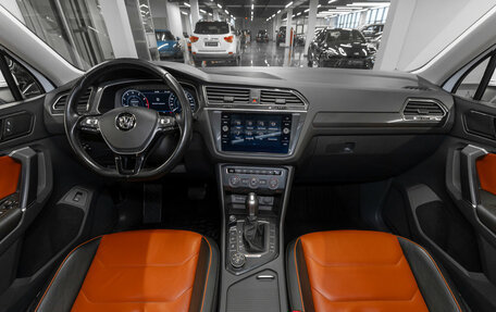 Volkswagen Tiguan II, 2017 год, 2 860 000 рублей, 8 фотография