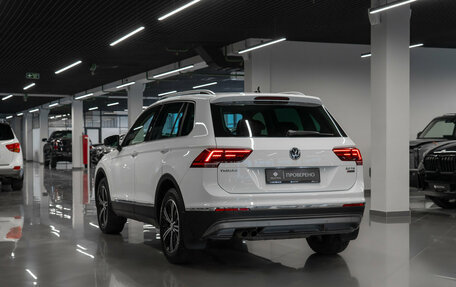 Volkswagen Tiguan II, 2017 год, 2 860 000 рублей, 5 фотография