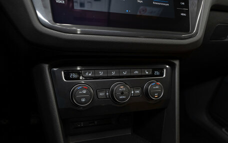 Volkswagen Tiguan II, 2017 год, 2 860 000 рублей, 19 фотография