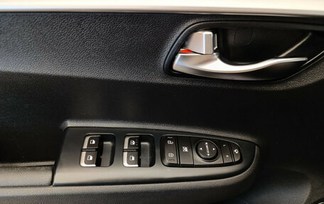 KIA Rio IV, 2021 год, 2 000 000 рублей, 13 фотография