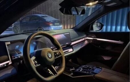 BMW 5 серия, 2025 год, 8 250 000 рублей, 9 фотография