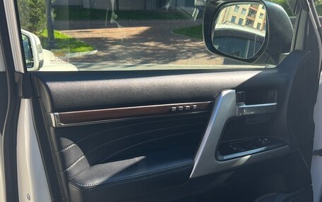 Toyota Land Cruiser 200, 2020 год, 11 000 000 рублей, 6 фотография