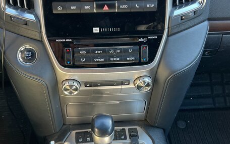 Toyota Land Cruiser 200, 2020 год, 11 000 000 рублей, 10 фотография