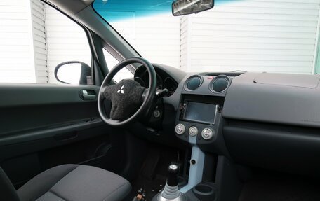 Mitsubishi Colt VI рестайлинг, 2004 год, 199 000 рублей, 16 фотография