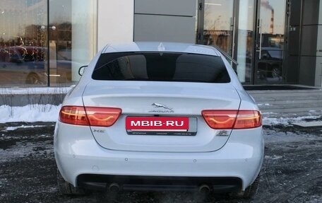 Jaguar XE I рестайлинг, 2018 год, 2 700 000 рублей, 3 фотография