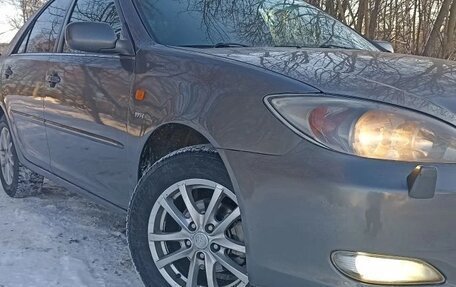 Toyota Camry V40, 2003 год, 645 000 рублей, 2 фотография