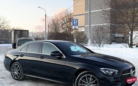 Mercedes-Benz E-Класс, 2022 год, 5 500 000 рублей, 2 фотография