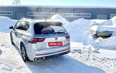 Volkswagen Tiguan II, 2021 год, 3 790 000 рублей, 6 фотография