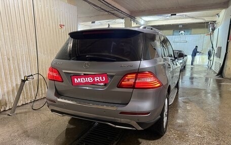Mercedes-Benz M-Класс, 2012 год, 1 900 000 рублей, 3 фотография