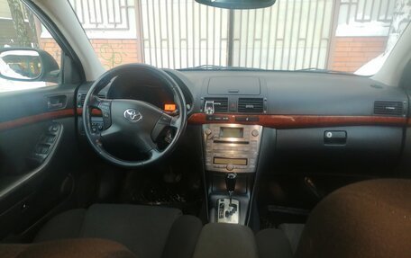 Toyota Avensis III рестайлинг, 2006 год, 650 000 рублей, 7 фотография