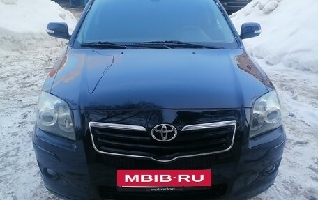 Toyota Avensis III рестайлинг, 2006 год, 650 000 рублей, 2 фотография