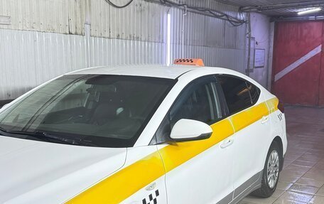 Hyundai Elantra VI рестайлинг, 2017 год, 799 999 рублей, 8 фотография