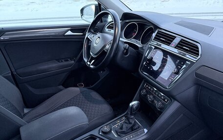 Volkswagen Tiguan II, 2018 год, 2 390 000 рублей, 4 фотография