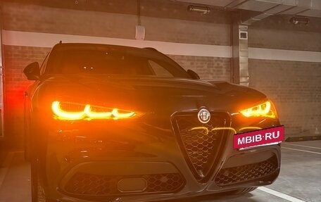 Alfa Romeo Stelvio, 2020 год, 3 199 000 рублей, 2 фотография