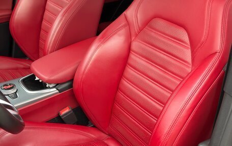 Alfa Romeo Stelvio, 2020 год, 3 199 000 рублей, 15 фотография