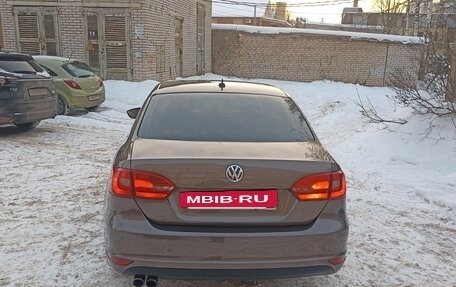 Volkswagen Jetta VI, 2011 год, 880 000 рублей, 6 фотография
