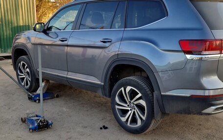 Volkswagen Teramont I, 2021 год, 4 650 000 рублей, 2 фотография