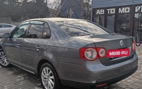 Volkswagen Jetta VI, 2010 год, 870 000 рублей, 4 фотография