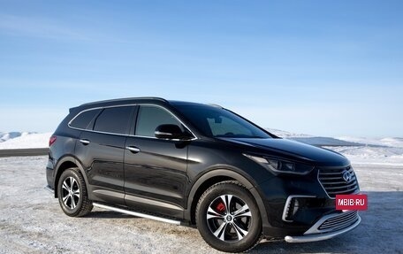 Hyundai Santa Fe III рестайлинг, 2017 год, 3 280 000 рублей, 2 фотография