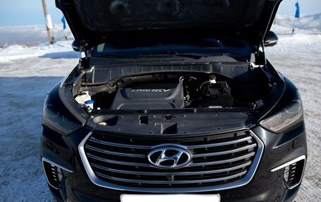 Hyundai Santa Fe III рестайлинг, 2017 год, 3 280 000 рублей, 24 фотография