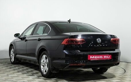 Volkswagen Passat B8 рестайлинг, 2020 год, 2 799 700 рублей, 7 фотография