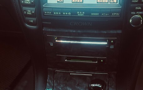 Toyota Crown, 2004 год, 1 230 000 рублей, 16 фотография