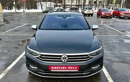 Volkswagen Passat B8 рестайлинг, 2019 год, 2 980 000 рублей, 3 фотография