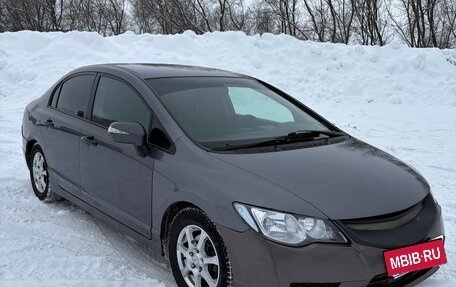 Honda Civic VIII, 2009 год, 300 000 рублей, 2 фотография