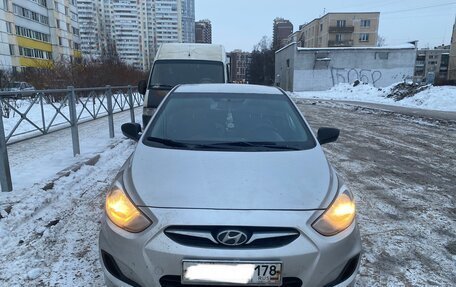 Hyundai Solaris II рестайлинг, 2011 год, 465 000 рублей, 2 фотография