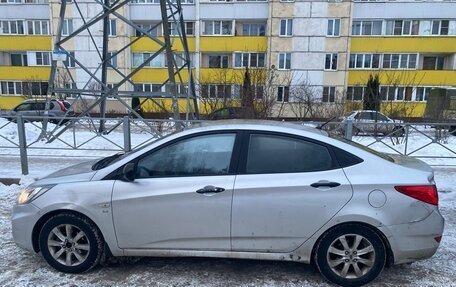 Hyundai Solaris II рестайлинг, 2011 год, 465 000 рублей, 3 фотография