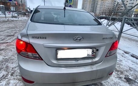 Hyundai Solaris II рестайлинг, 2011 год, 465 000 рублей, 5 фотография