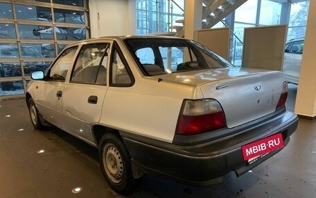 Daewoo Nexia I рестайлинг, 2001 год, 104 000 рублей, 5 фотография