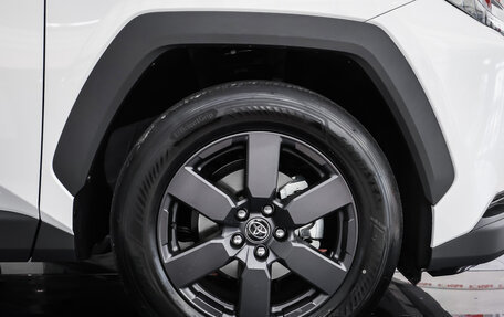 Toyota RAV4, 2025 год, 4 390 000 рублей, 14 фотография