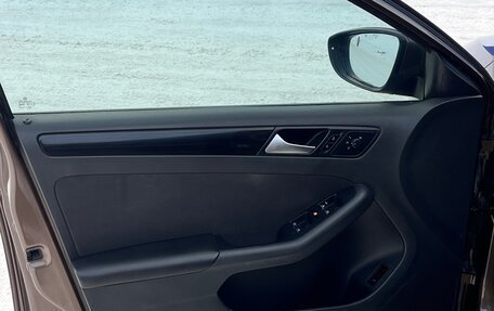 Volkswagen Jetta VI, 2013 год, 950 000 рублей, 11 фотография